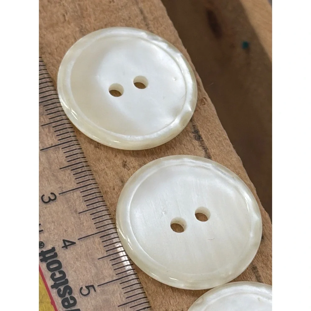 Vintage Mother‎ of Pearl Finish Round Buttons 2-Hole 28MM Set of 6 Sewing Craft